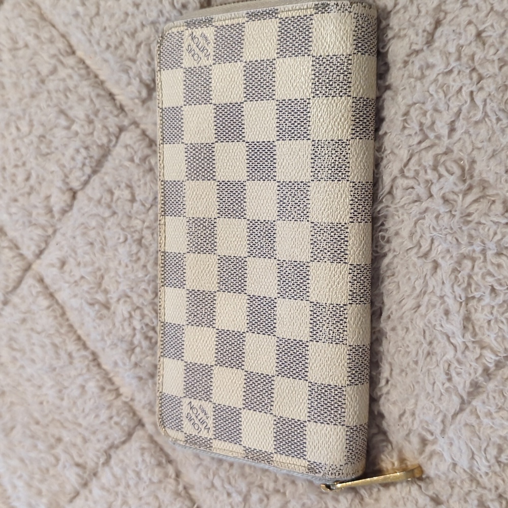LV Damier Wallet